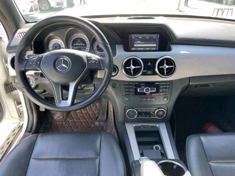 青岛13年奔驰SLK3