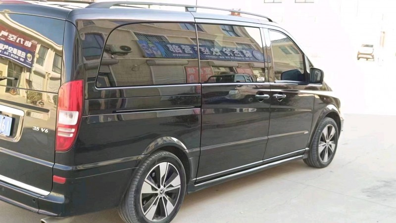 淄博15年奔驰唯雅诺3