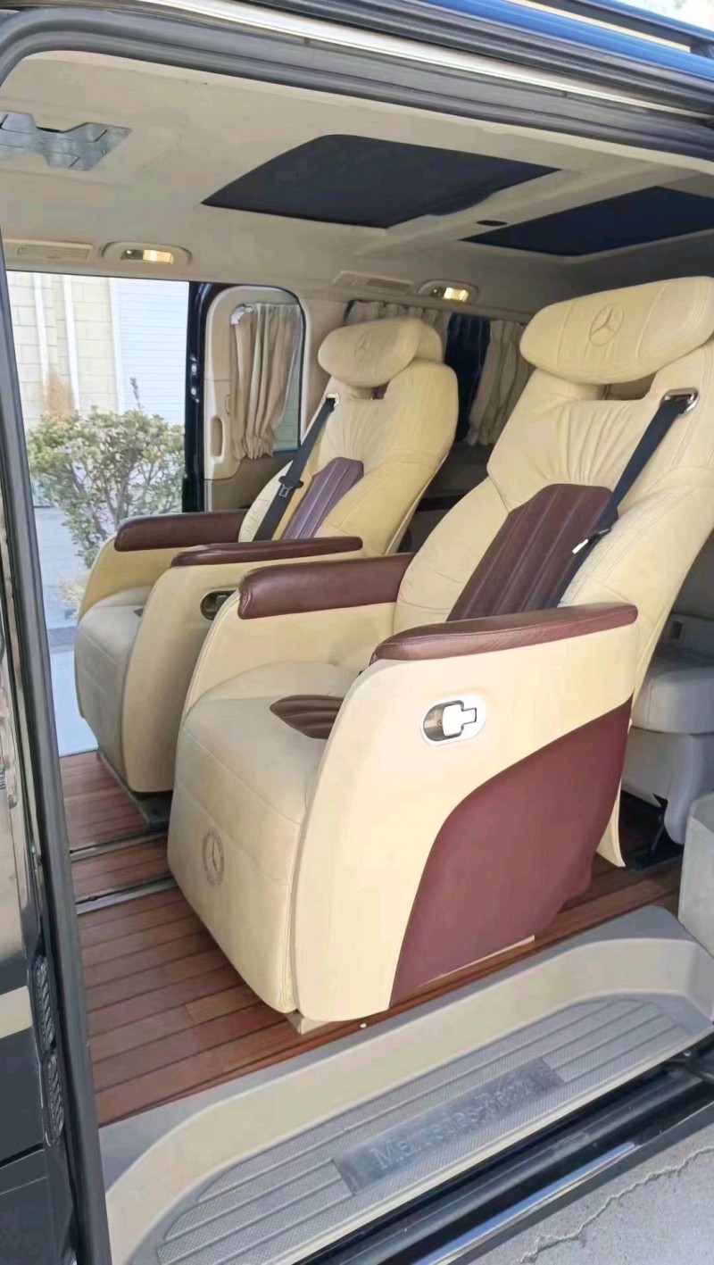 淄博15年奔驰唯雅诺4