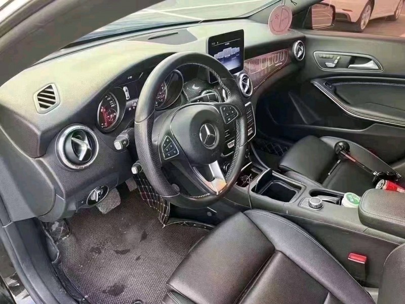 青岛18年奔驰CLA6