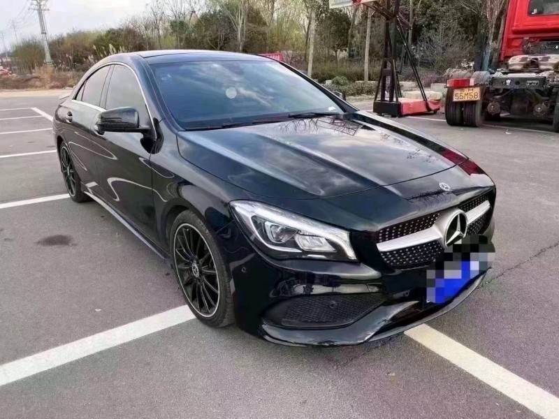 青岛18年奔驰CLA7