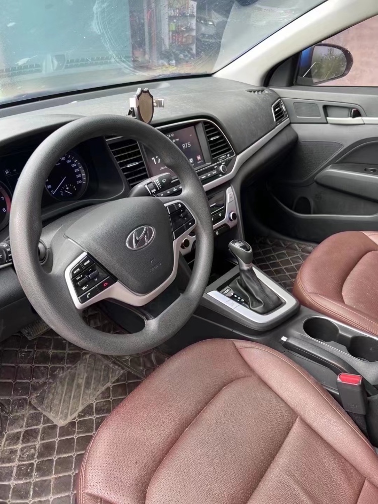 青岛16年现代领动8