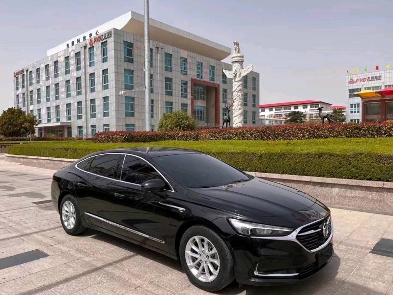 青岛20年别克君越2