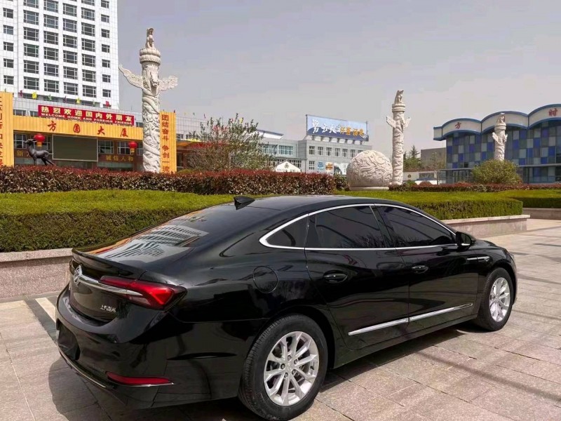 青岛20年别克君越6