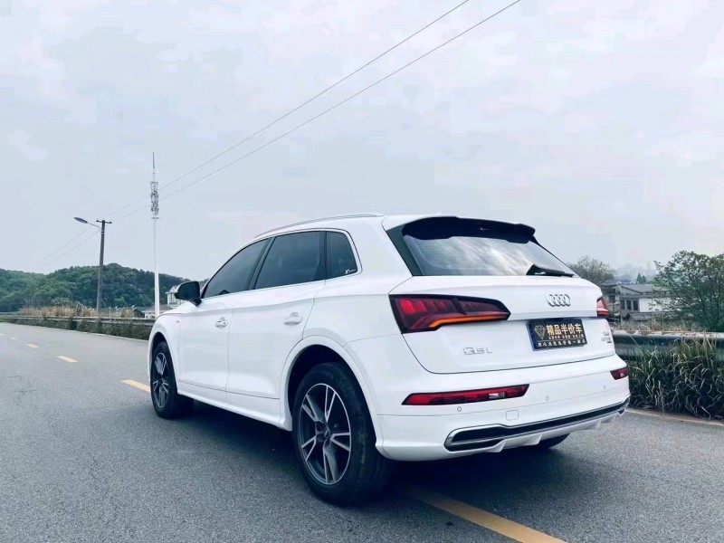 济南19年奥迪Q58