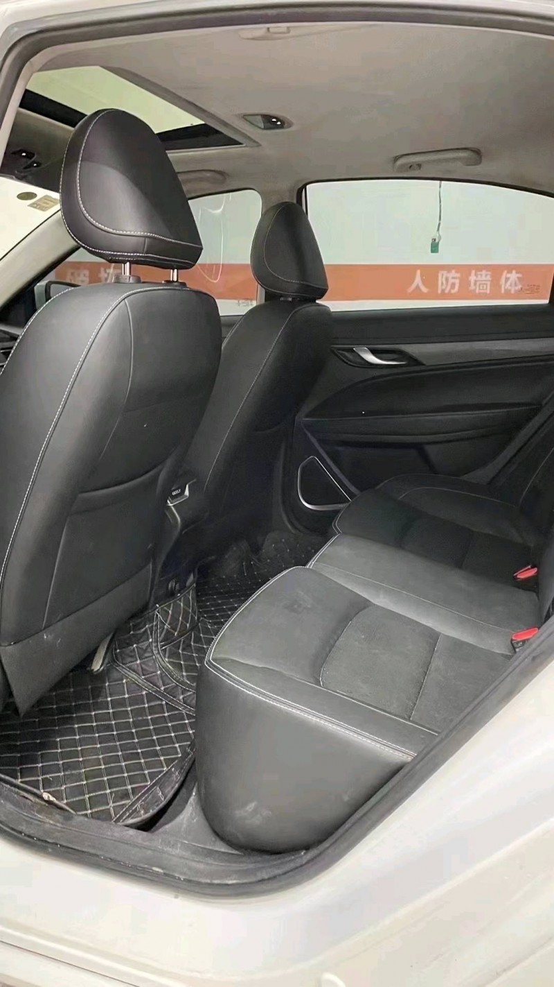 成都21年吉利帝豪GL7