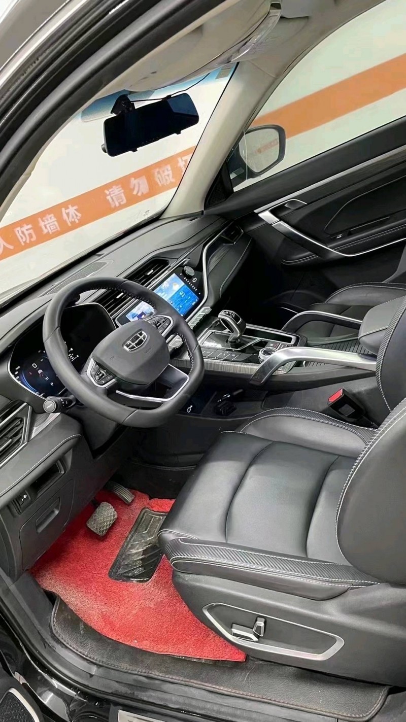 成都21年吉利博越6