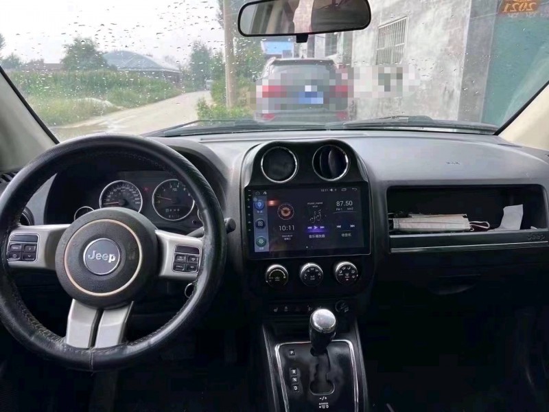 青岛13年Jeep指南者4