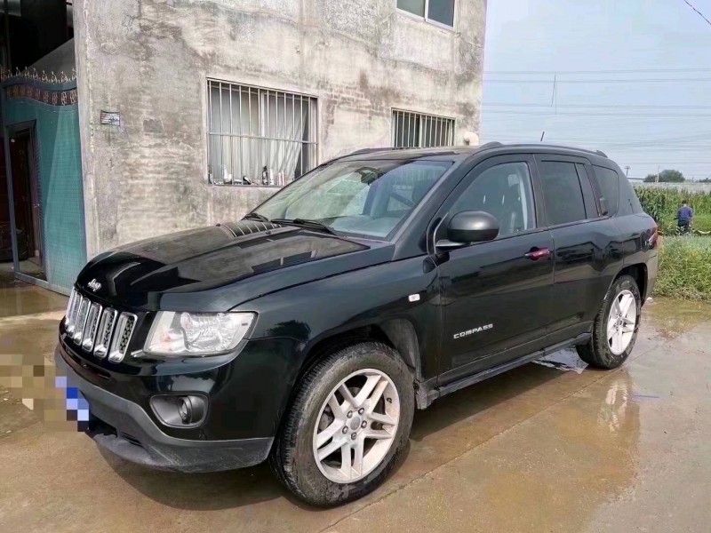 青岛13年Jeep指南者3