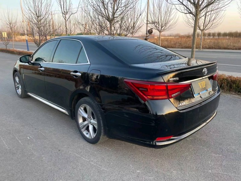 廊坊17年丰田皇冠8