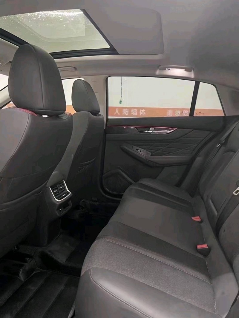 成都22年东风奕炫7