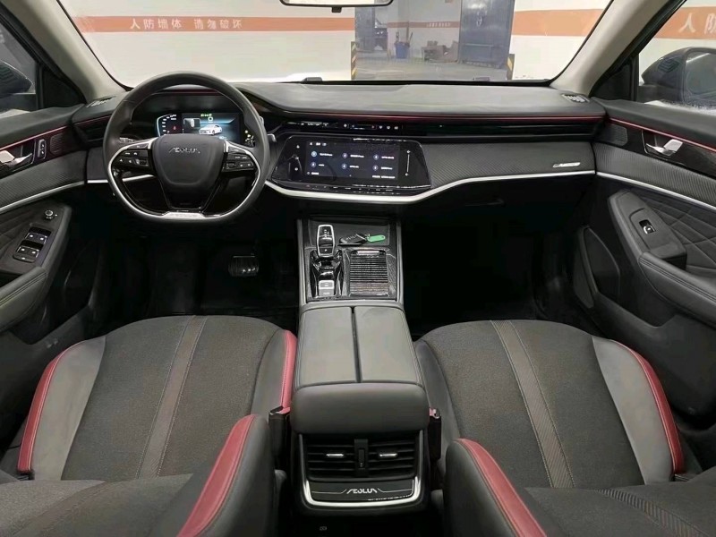 成都22年东风奕炫8