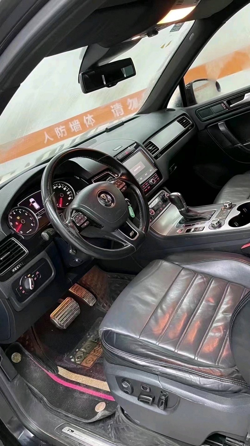 成都14年大众途锐5