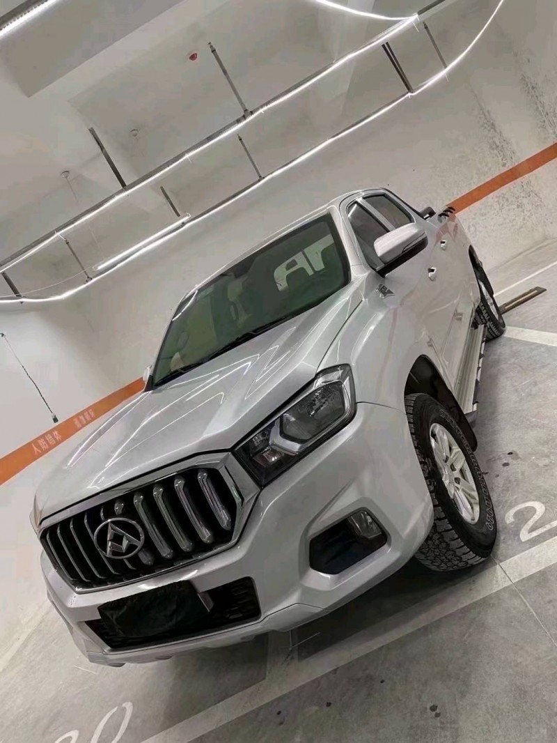 成都17年大通T602