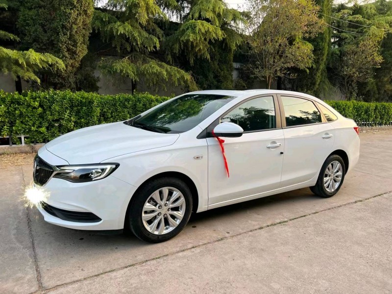 潍坊23年别克英朗3