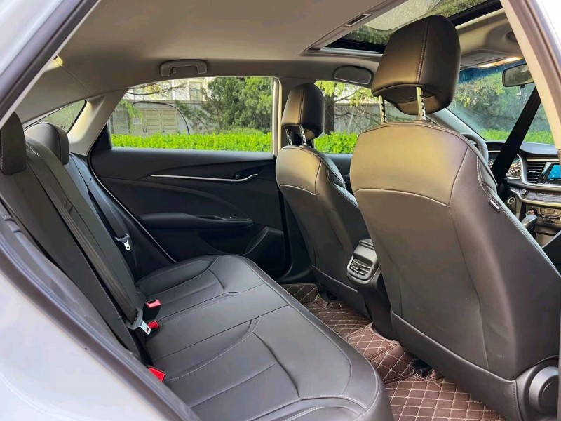 潍坊23年别克英朗5