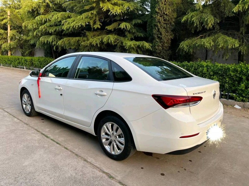 潍坊23年别克英朗8