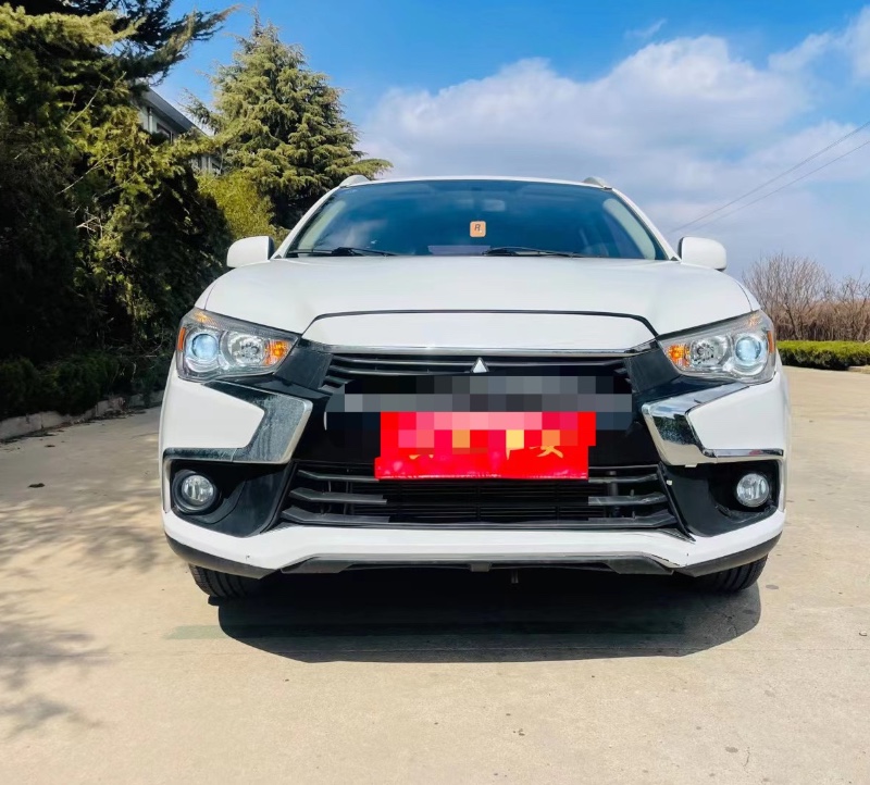 烟台17年三菱劲炫1