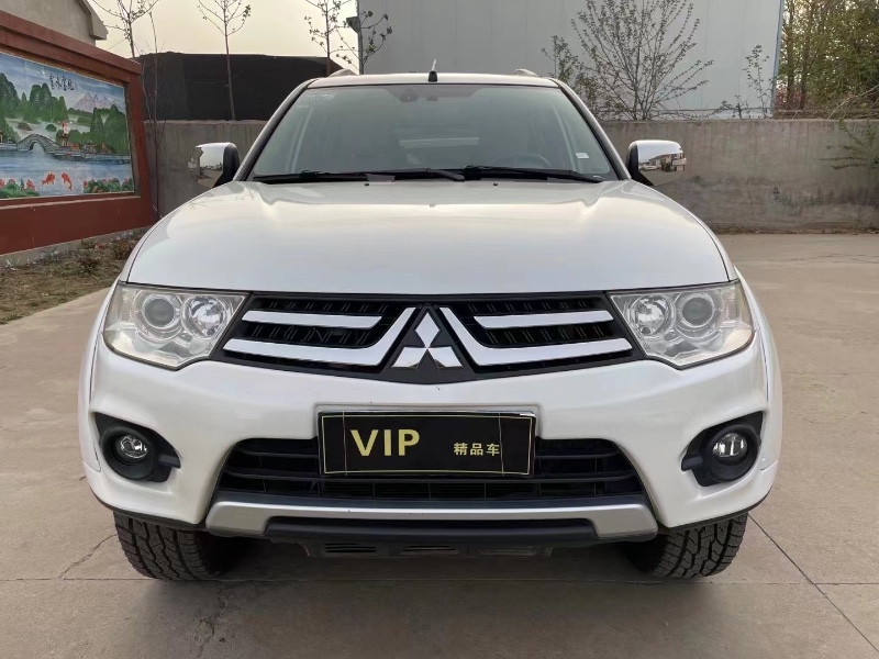 潍坊17年三菱帕杰罗1