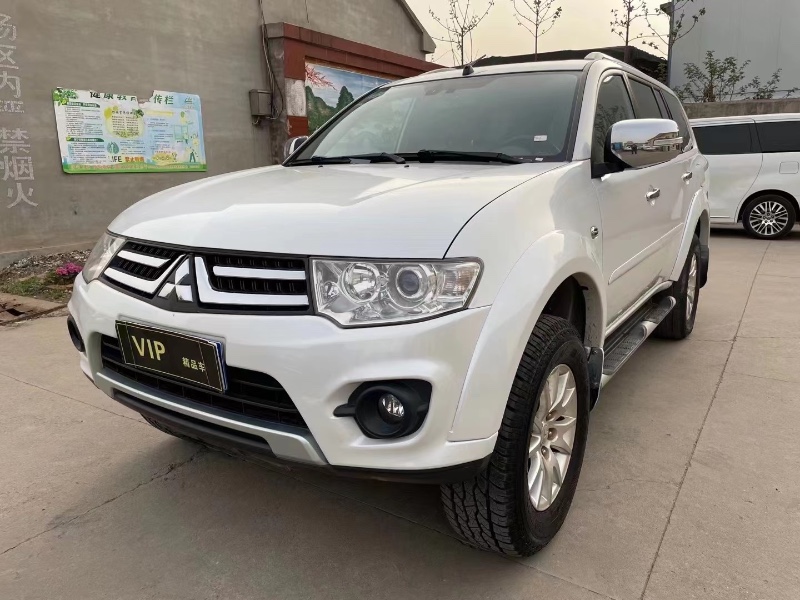 潍坊17年三菱帕杰罗3