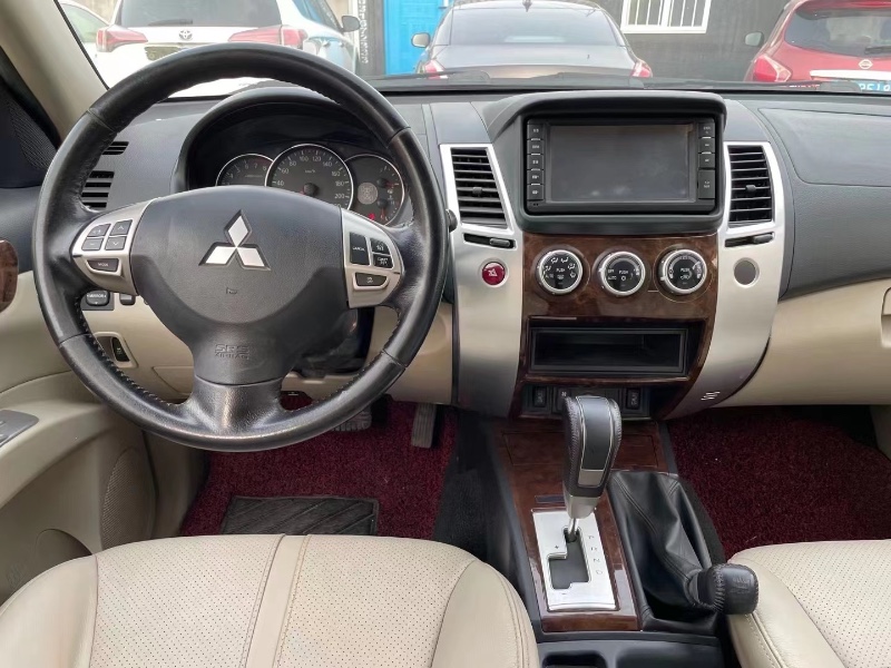 潍坊17年三菱帕杰罗9