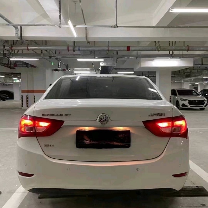 成都17年别克英朗5