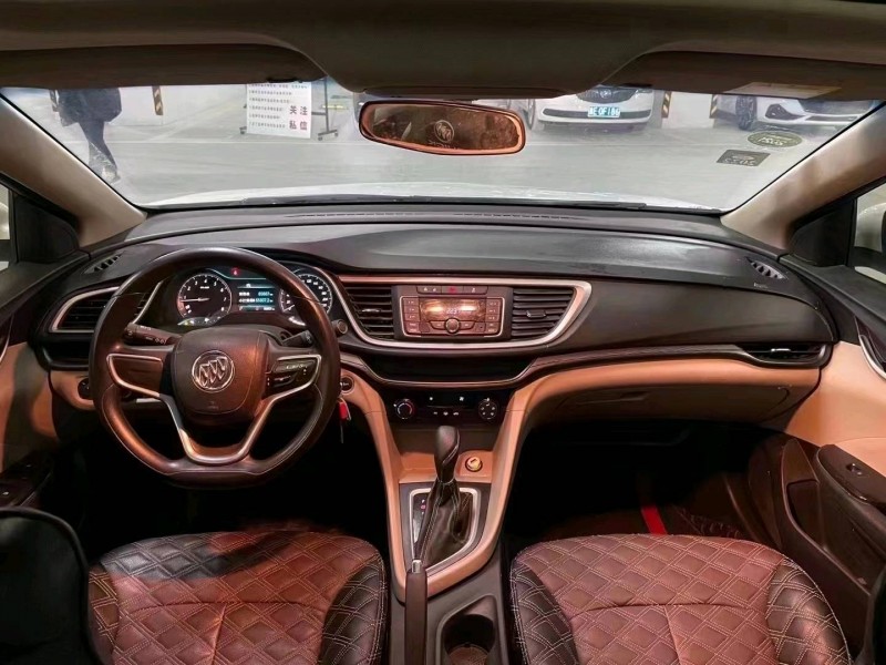 成都17年别克英朗8