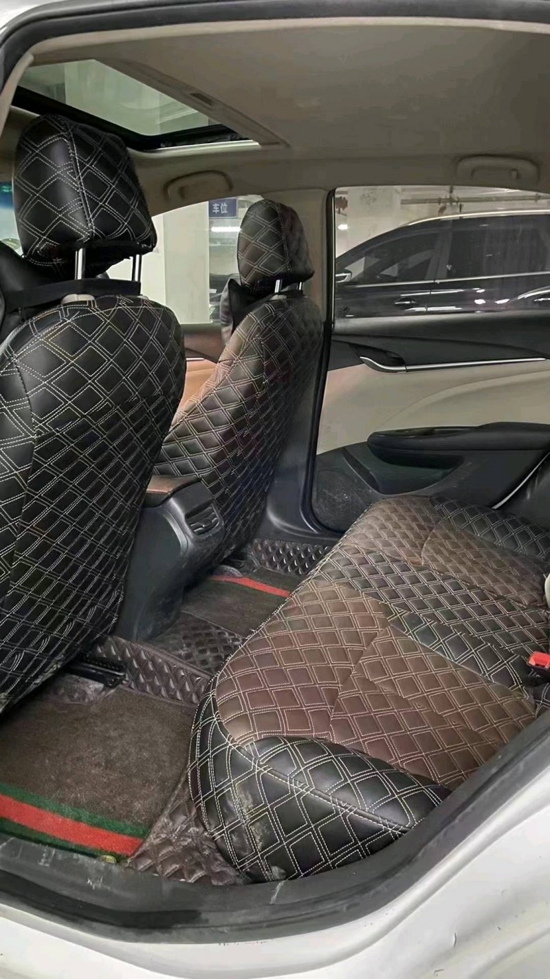 成都17年别克英朗7