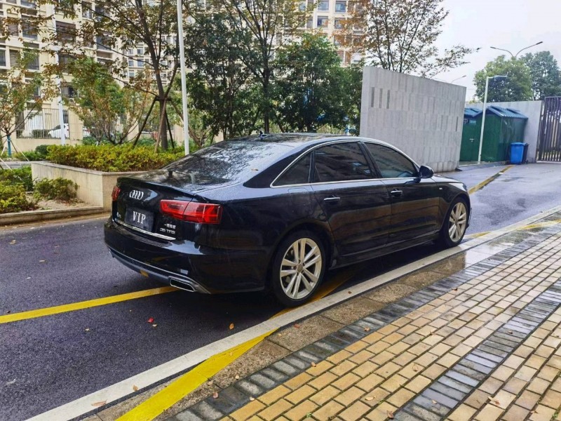 苏州17年奥迪A6L8
