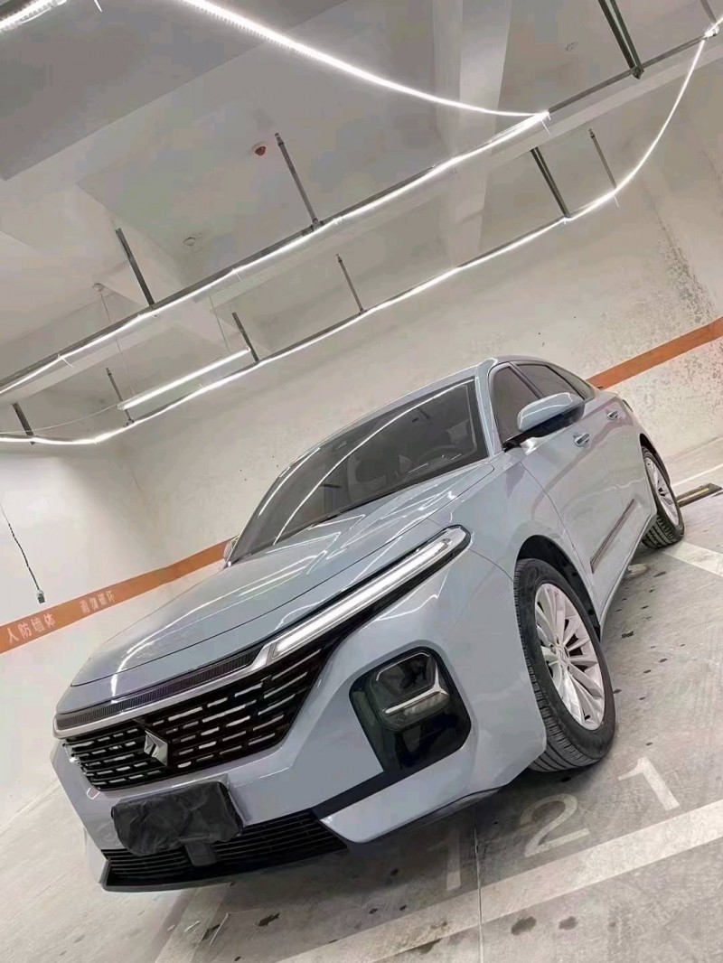 成都20年宝骏RC52