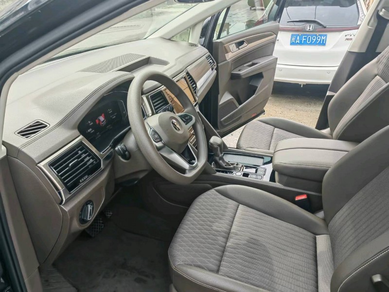 襄阳21年大众威然6