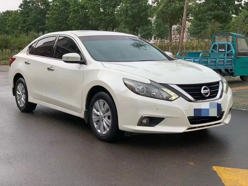 盐城18年日产天籁5