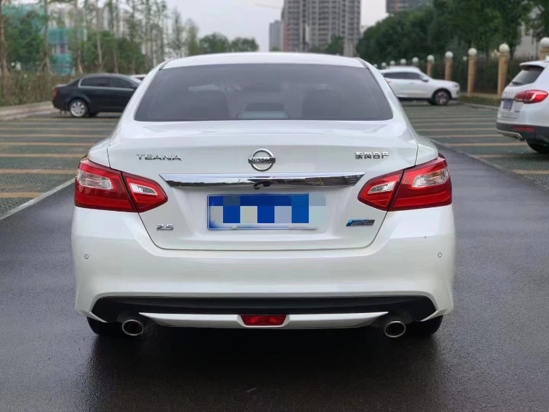 盐城18年日产天籁2