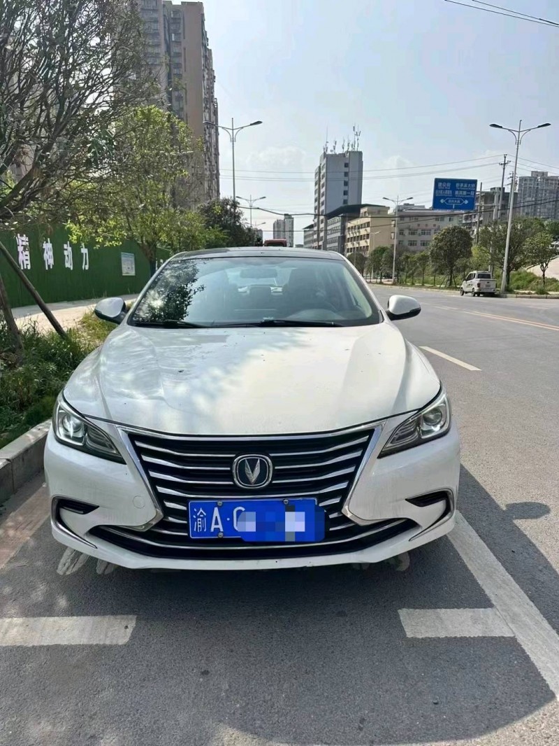重庆18年长安汽车睿驰CC1