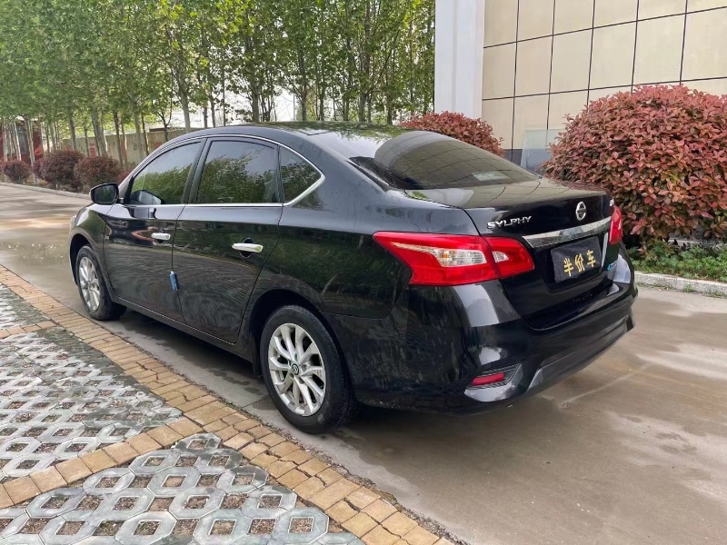 青岛19年日产轩逸8