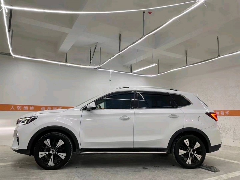 成都20年荣威RX53