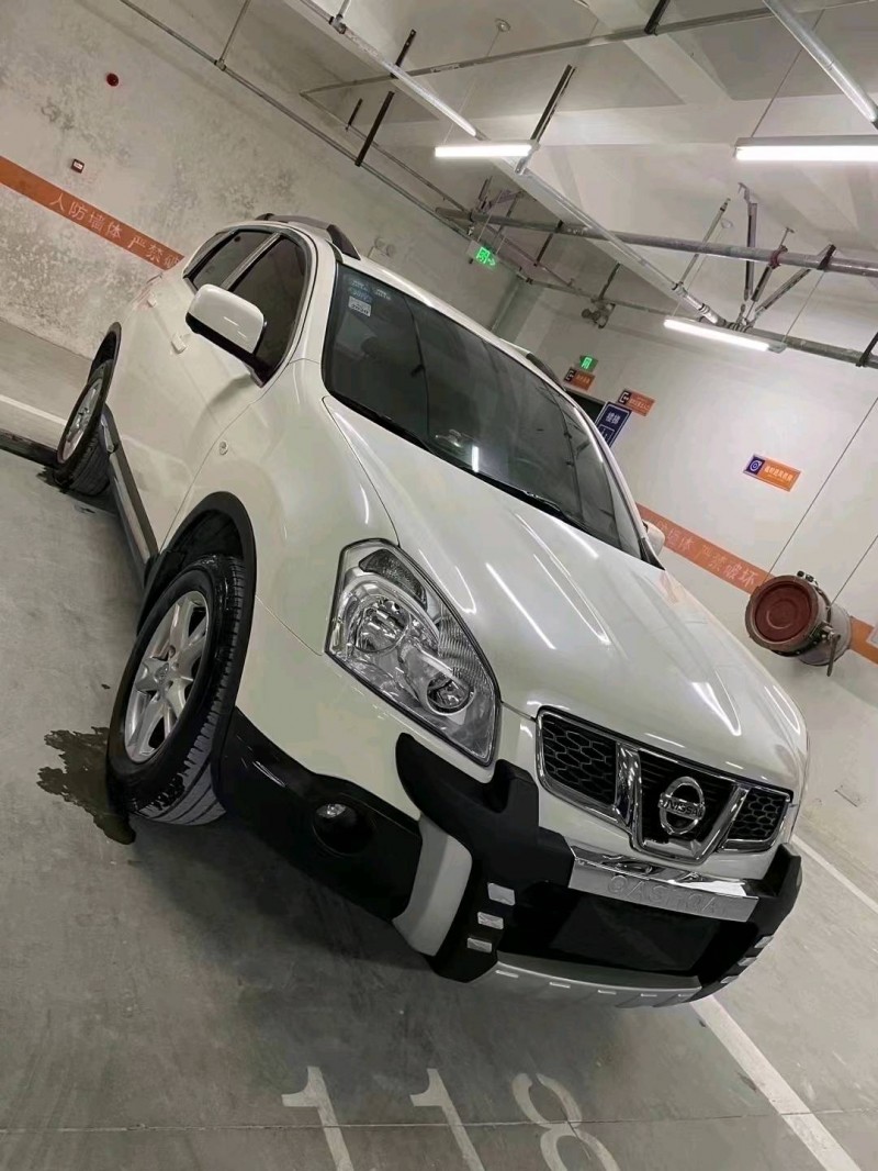 成都14年日产逍客2