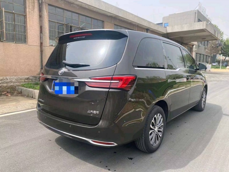 青岛21年别克GL84