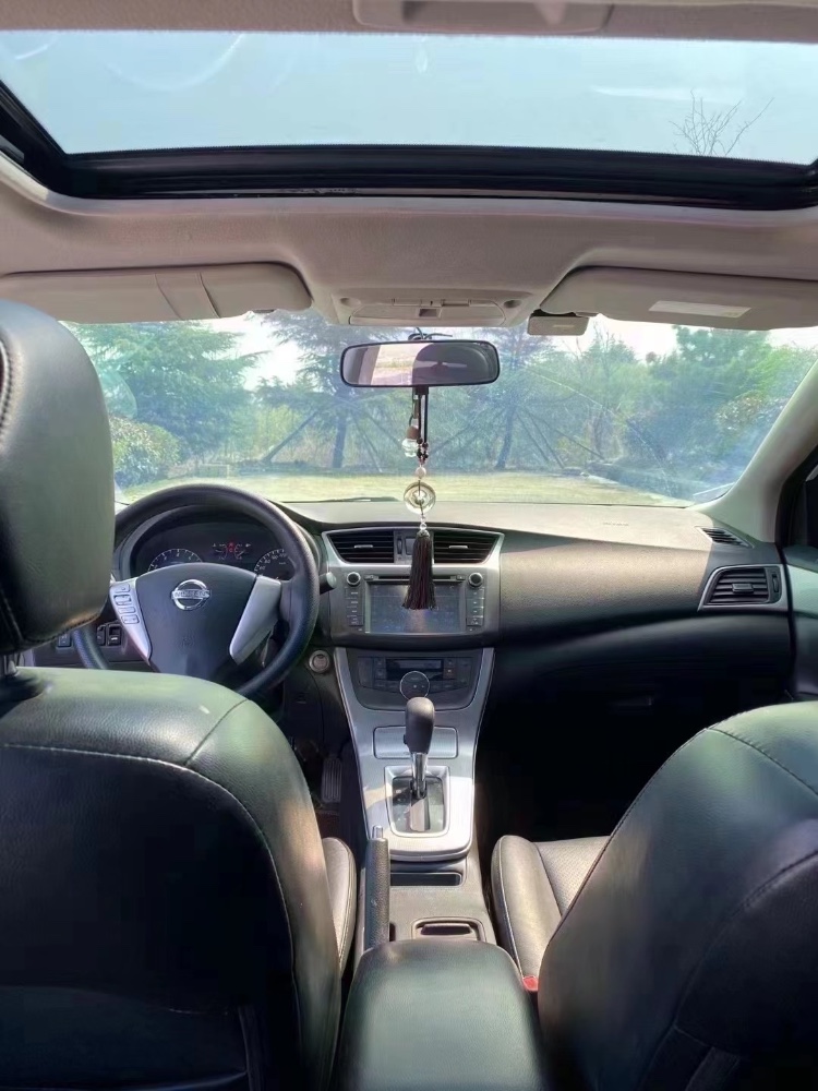 青岛15年日产轩逸4