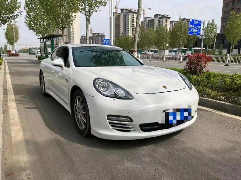 淄博12年保时捷帕拉梅拉2