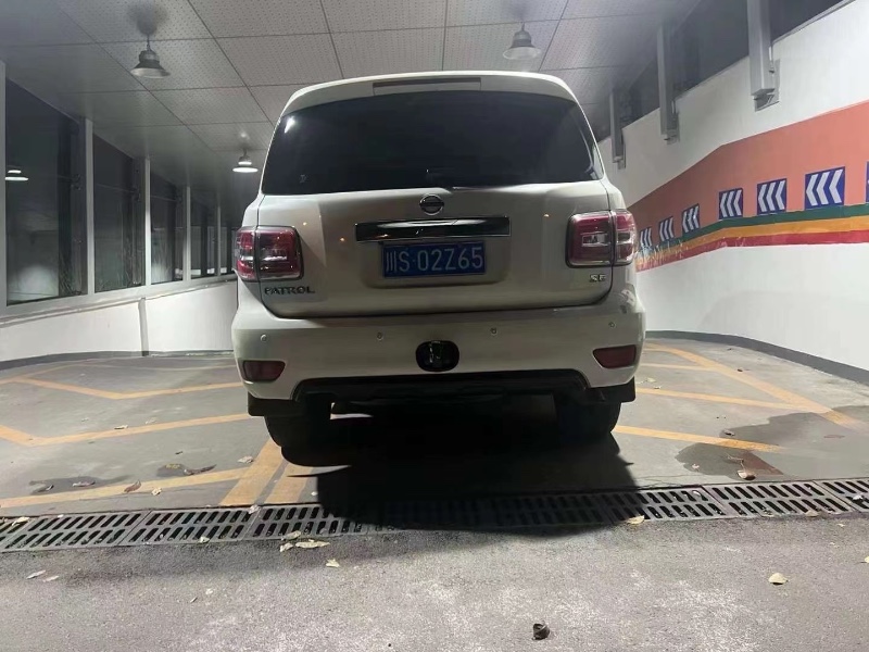 重庆18年日产途乐7