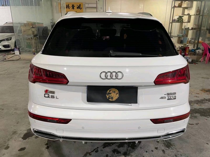 中山19年奥迪Q59