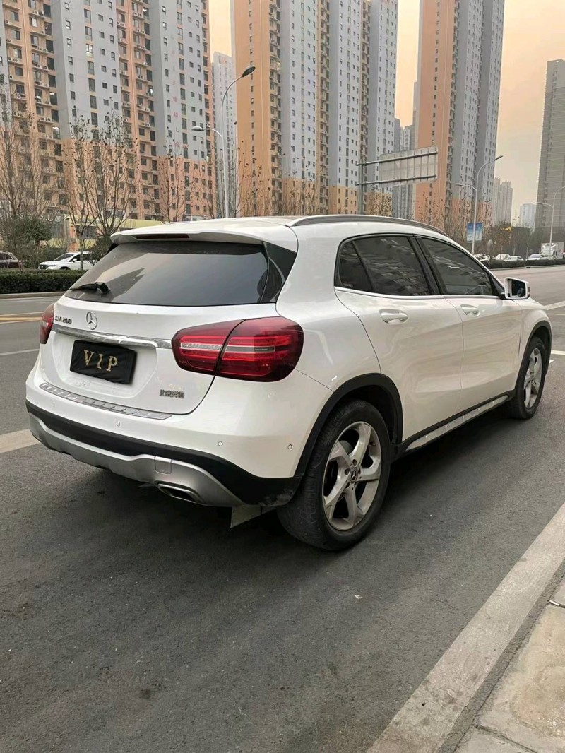 石家庄18年奔驰GLA7
