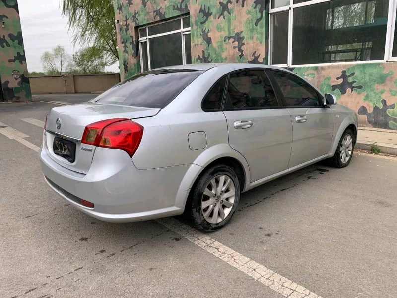 沈阳13年别克凯越4