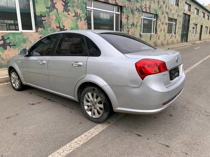 沈阳13年别克凯越6