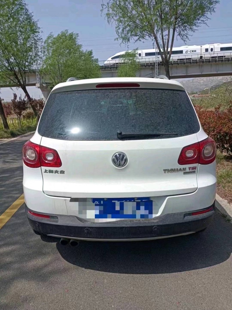 青岛10年大众途观2
