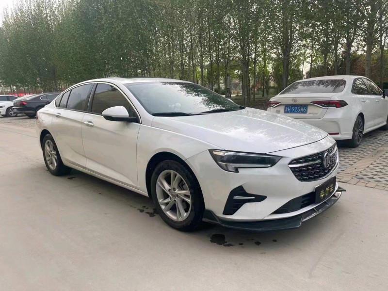 青岛21年别克君威3