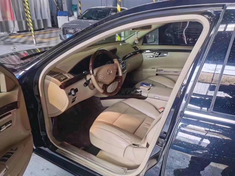 青岛13年奔驰S9