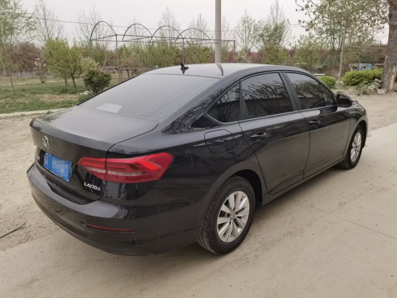 保定19年大众朗逸5