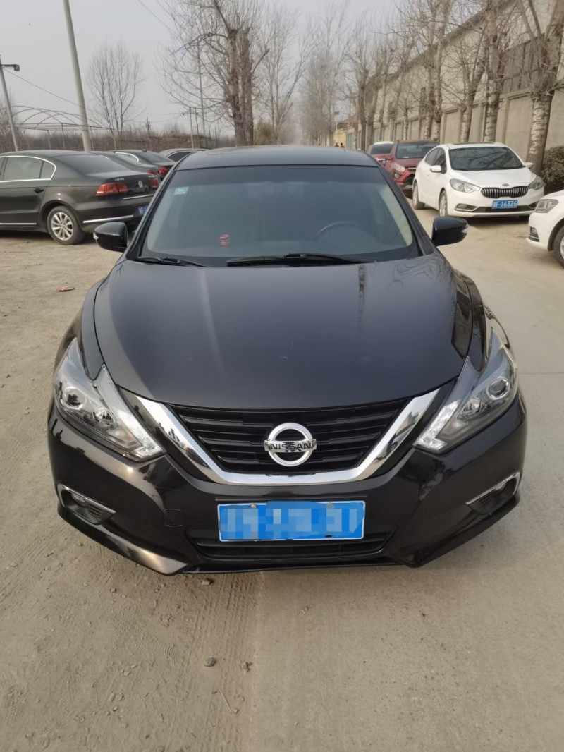 保定17年日产天籁1